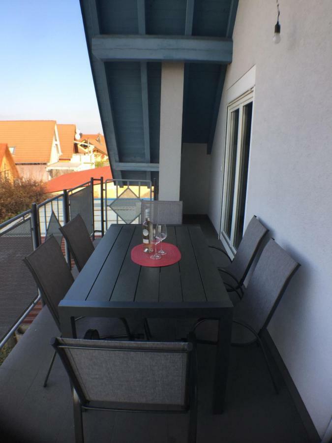 Ferienwohnung Alte B3 Рингсхайм Экстерьер фото
